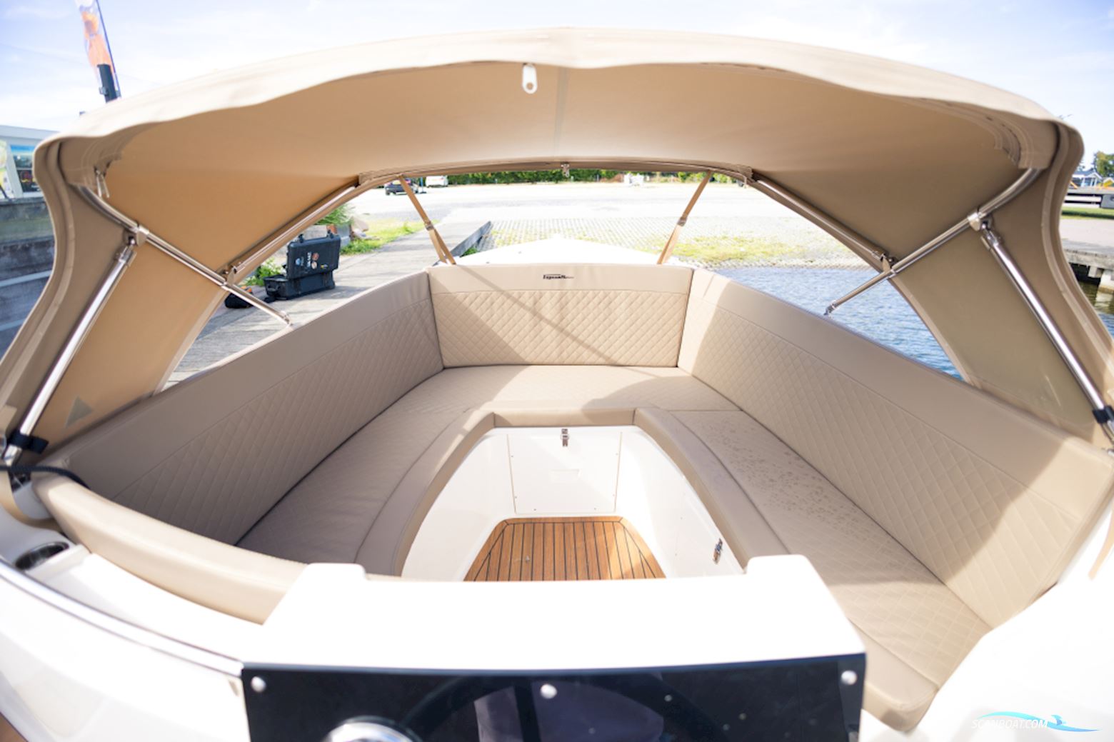 Topcraft 607 Tender