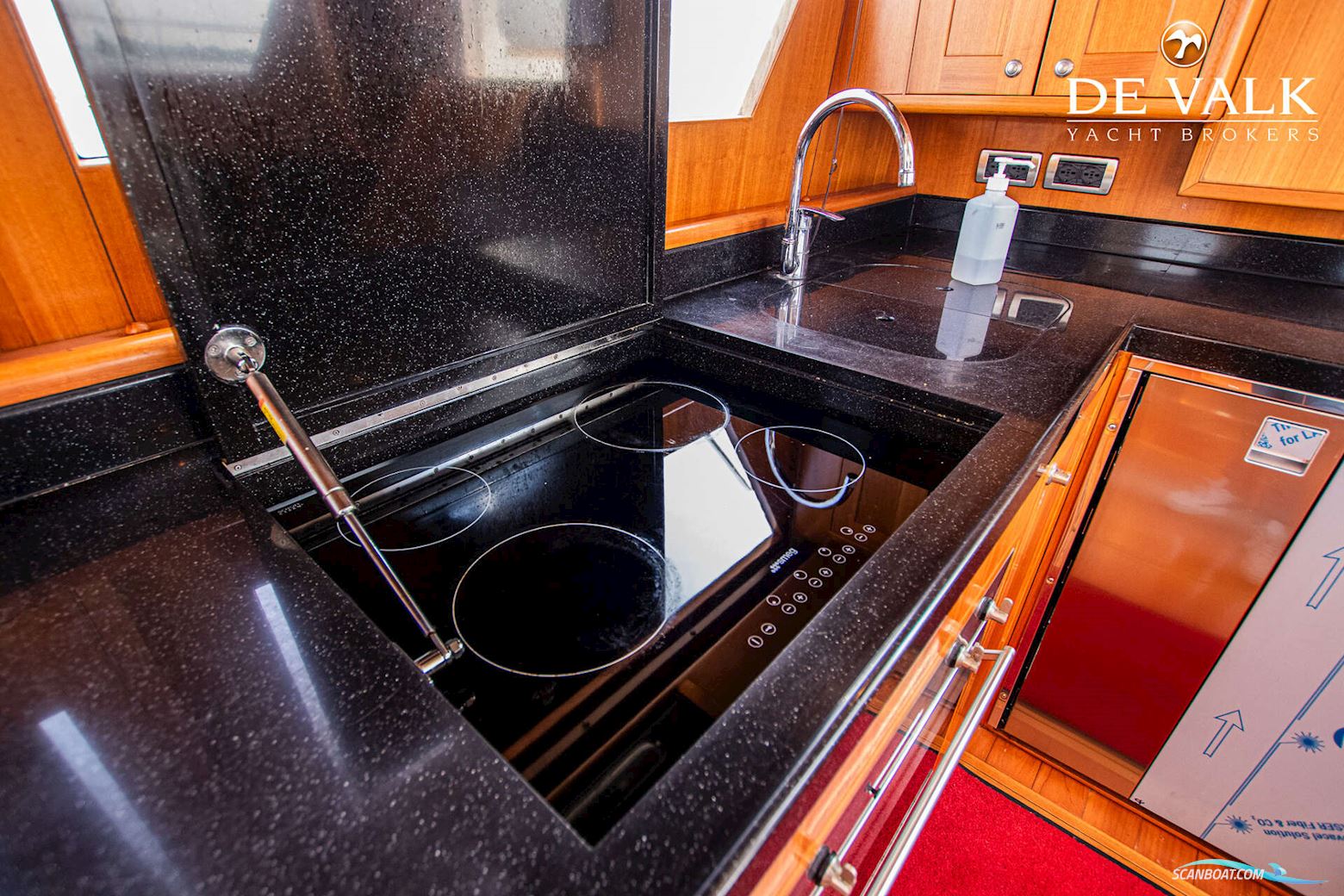 Trader 42 Signature