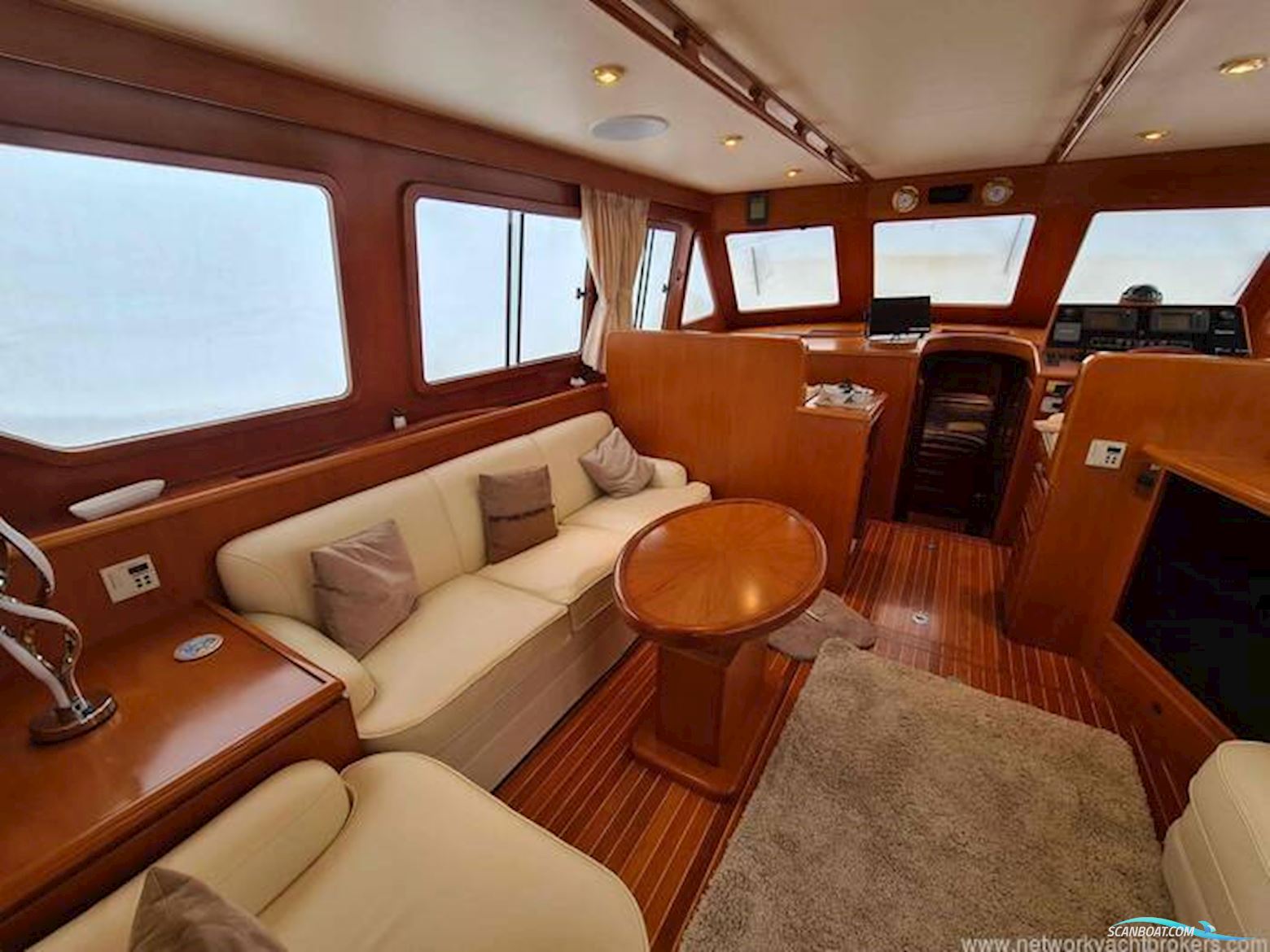 Trader Signature 535