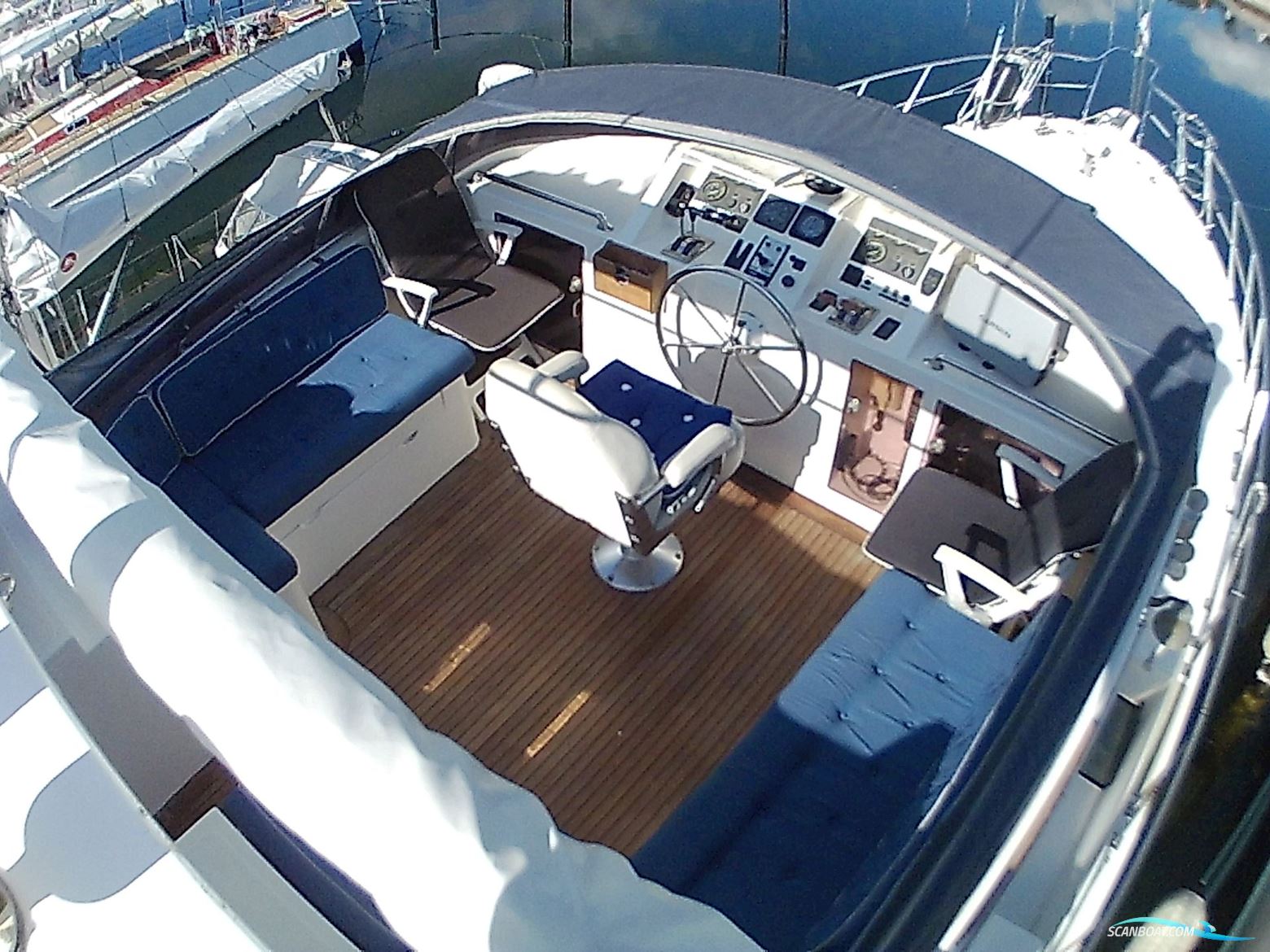 Tradewind 43 Sundeck