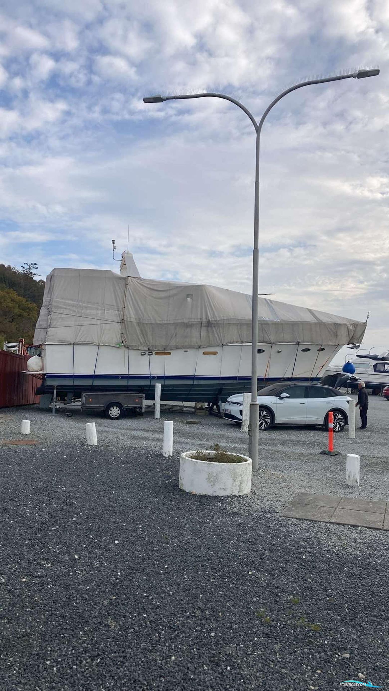 Tradewind 43 Sundeck