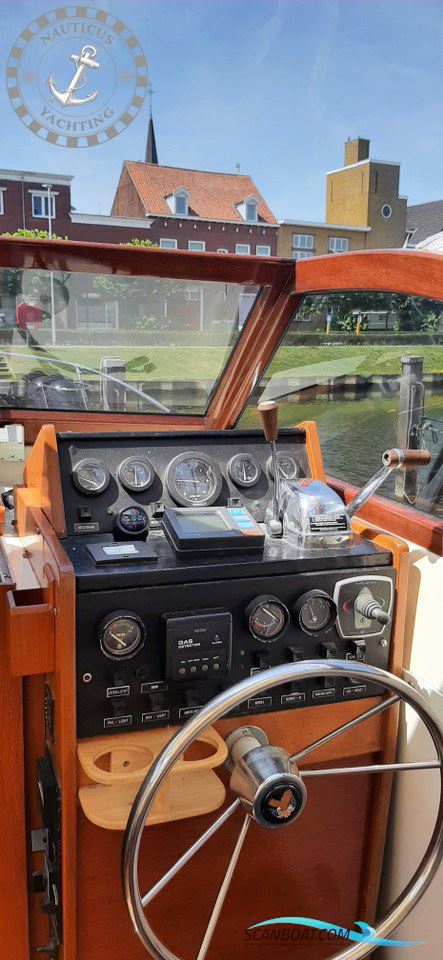 Trojan Yacht 25 Express