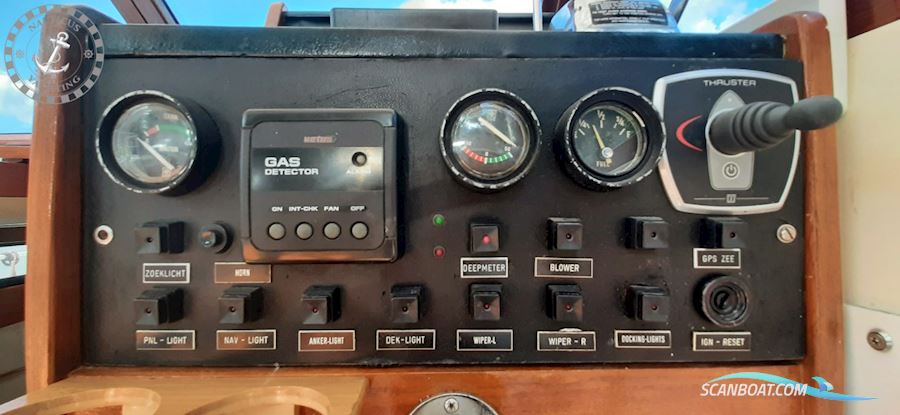 Trojan Yacht 25 Express