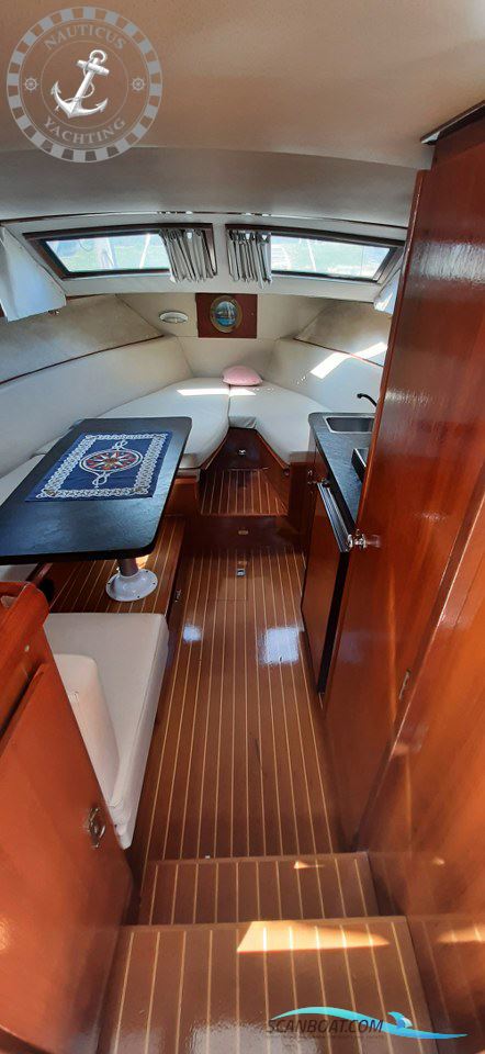 Trojan Yacht 25 Express