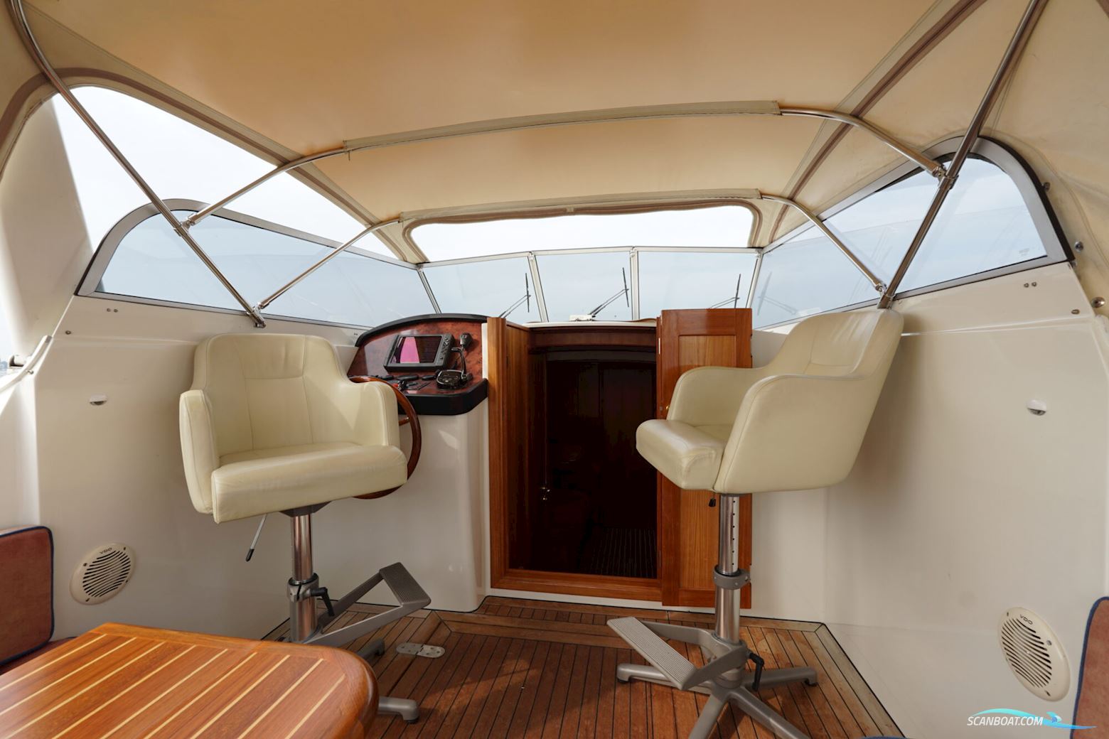 Tryvia 1100 OK Cabrio Spiegeldeur