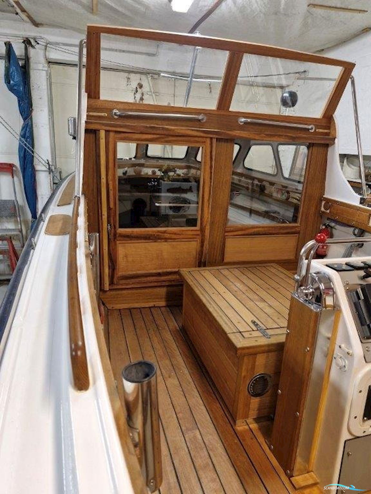 Tucker Boot Tucker Boat