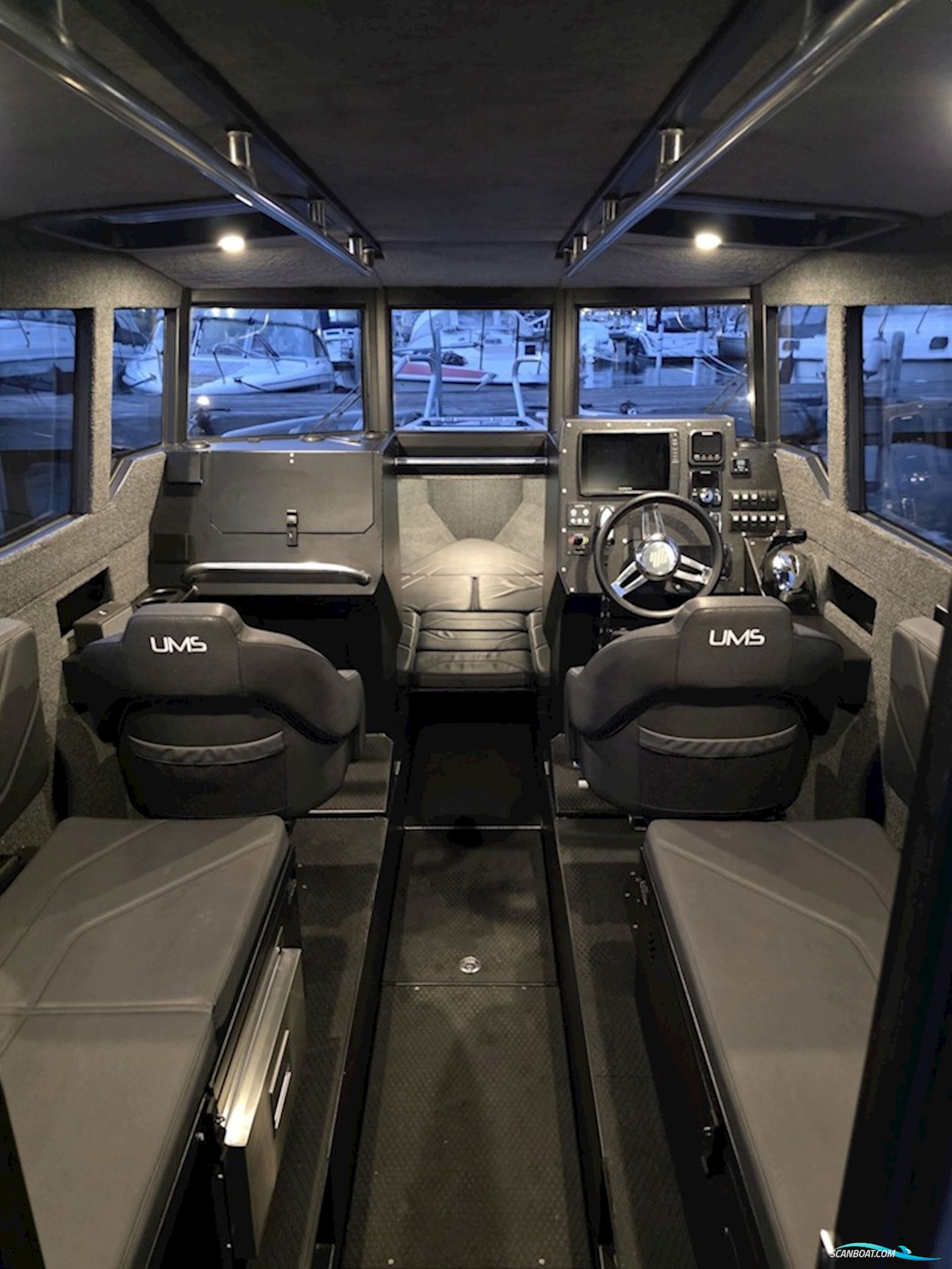 Ums 800 Cab