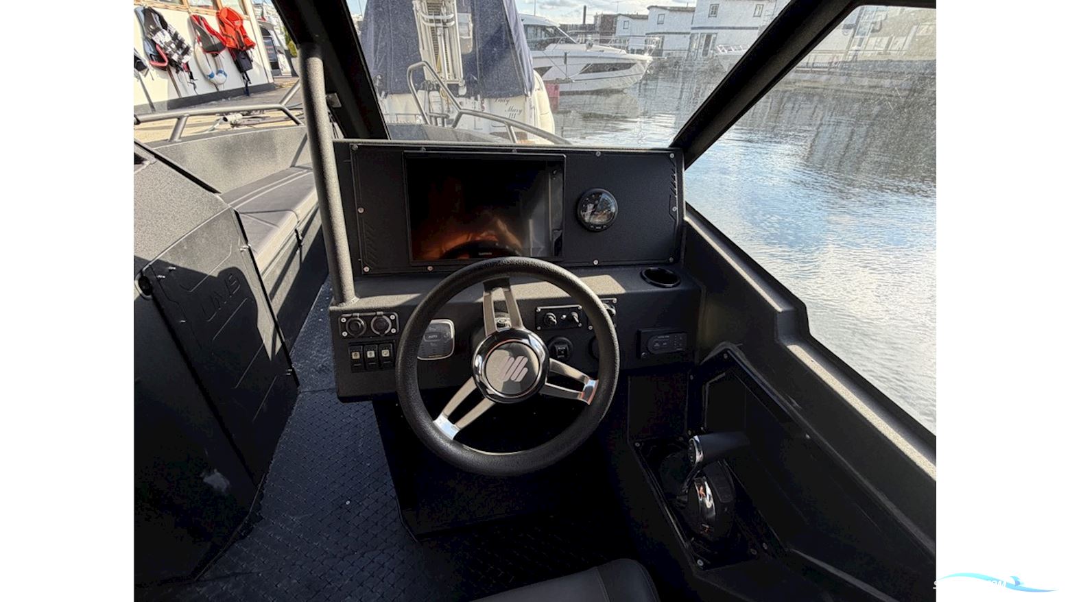 Ums Boats 805 DC