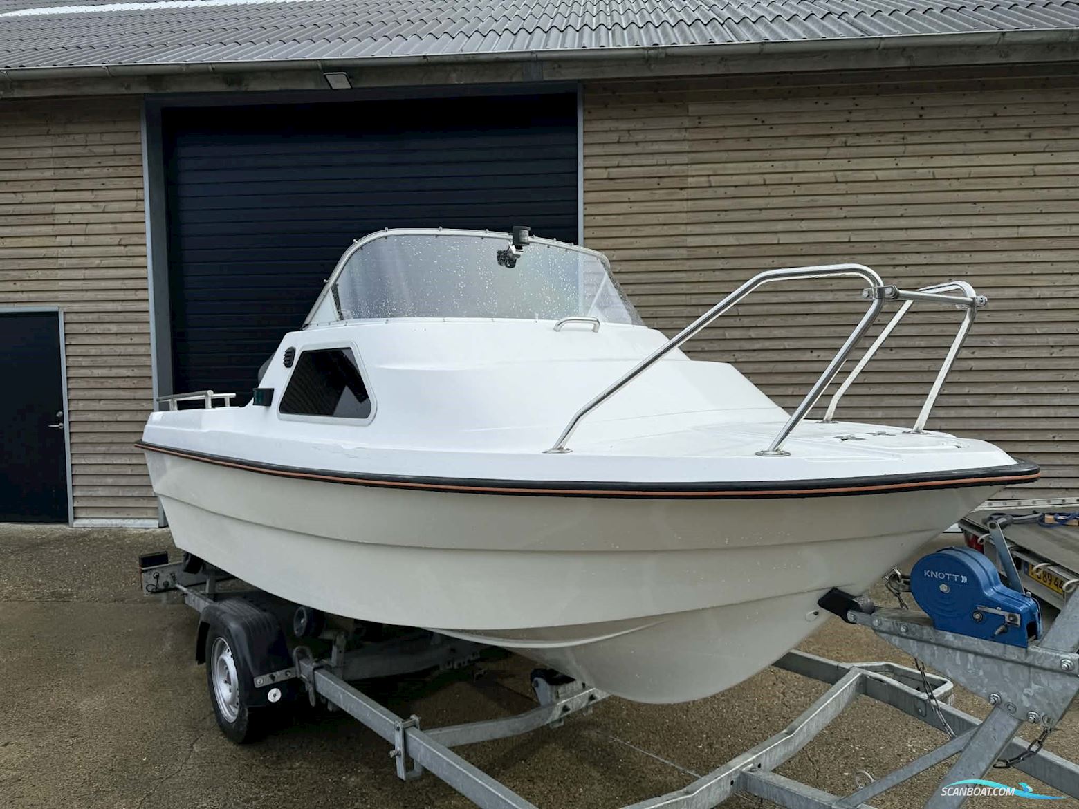 Uttern 4450C Kabinebåd Med Yamaha F30