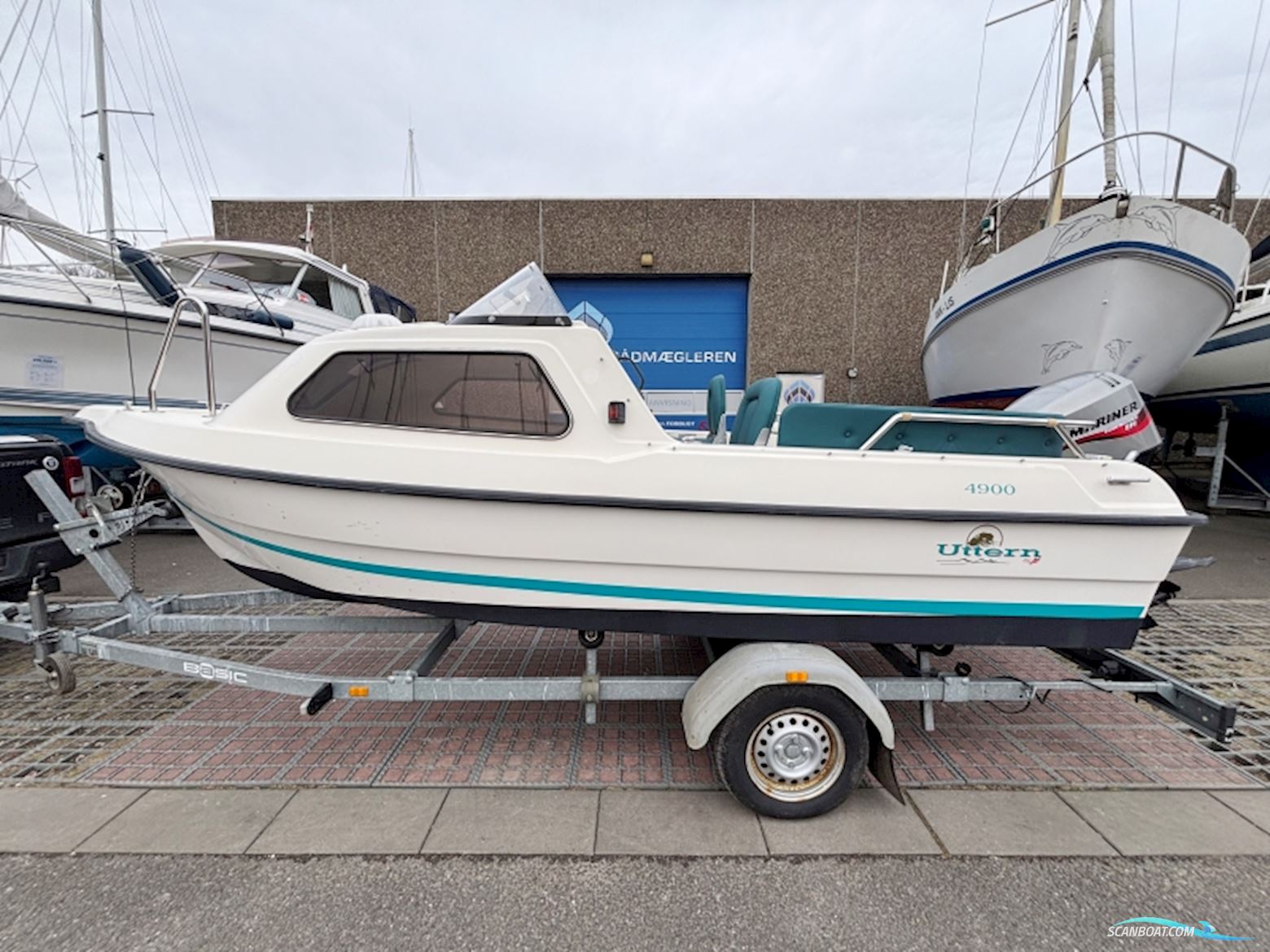 Uttern 4900 Cabin Motorbåt 2000, med Mariner motor, Danmark