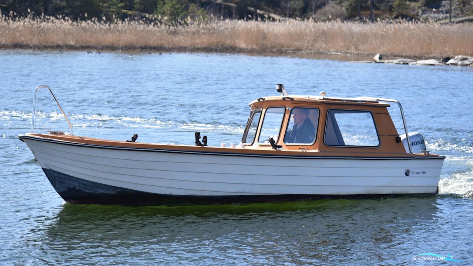 Uttern 560 AR Motorbåt 1980, med Honda motor, Sverige