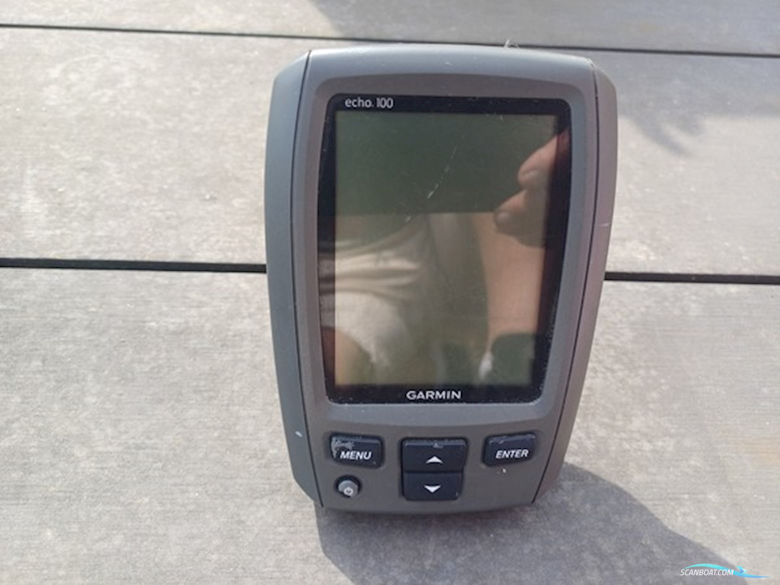 Uttern 560 MR ( sat 10.000.- ned )