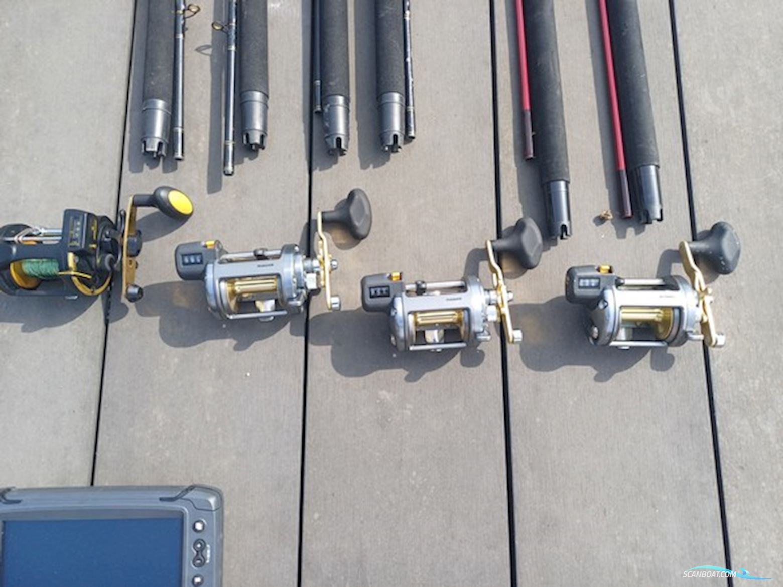 Uttern 560 MR ( sat 10.000.- ned )