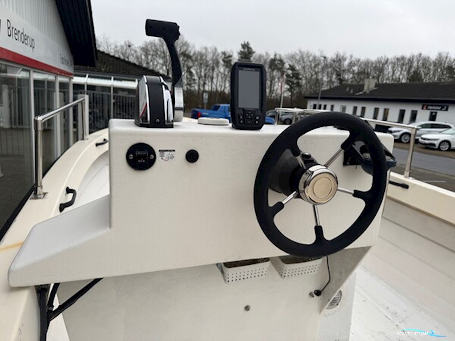 Uttern 560Ø med 40 hk Mercury-EFI 4 takt