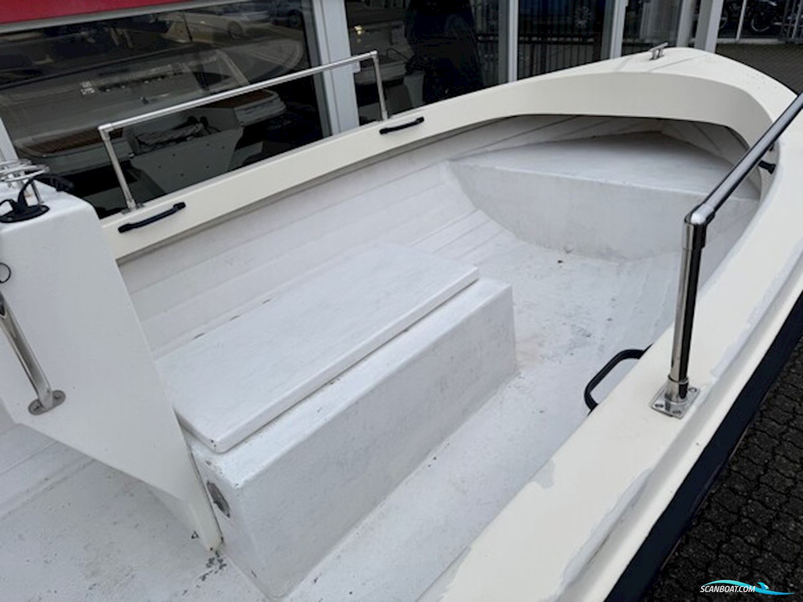 Uttern 560Ø med 40 hk Mercury-EFI 4 takt