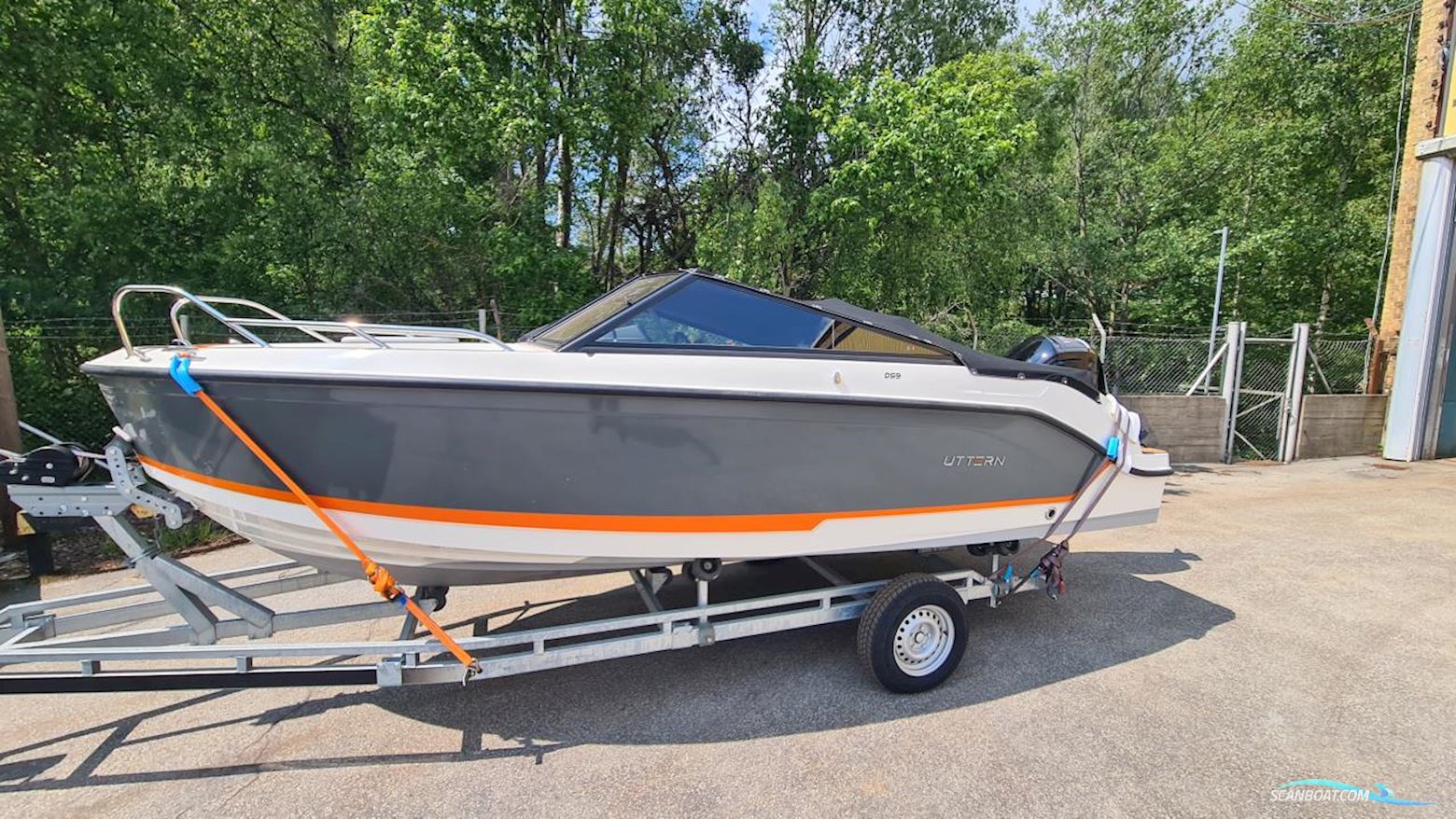 Uttern D59 Motorbåt 2020, med Mercury motor, Sverige