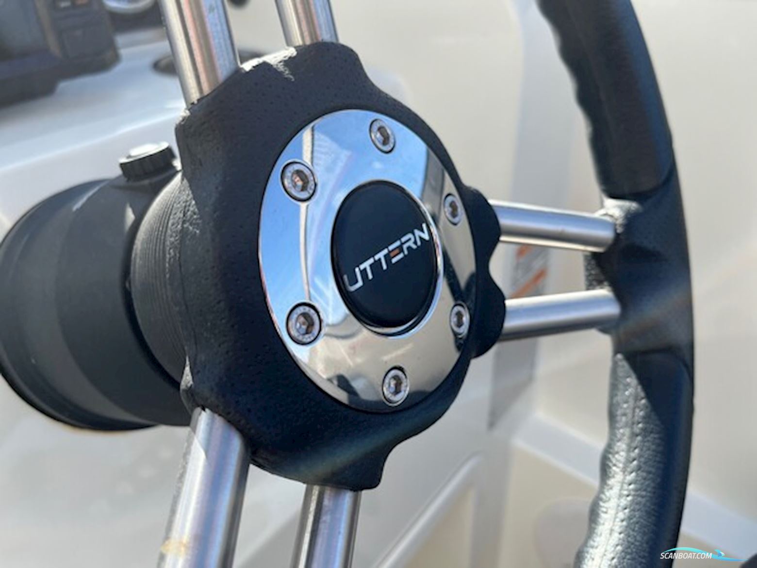 Uttern D62 Med F115 Mercury-Efi 4 Takt og Buggi Bådtrailer