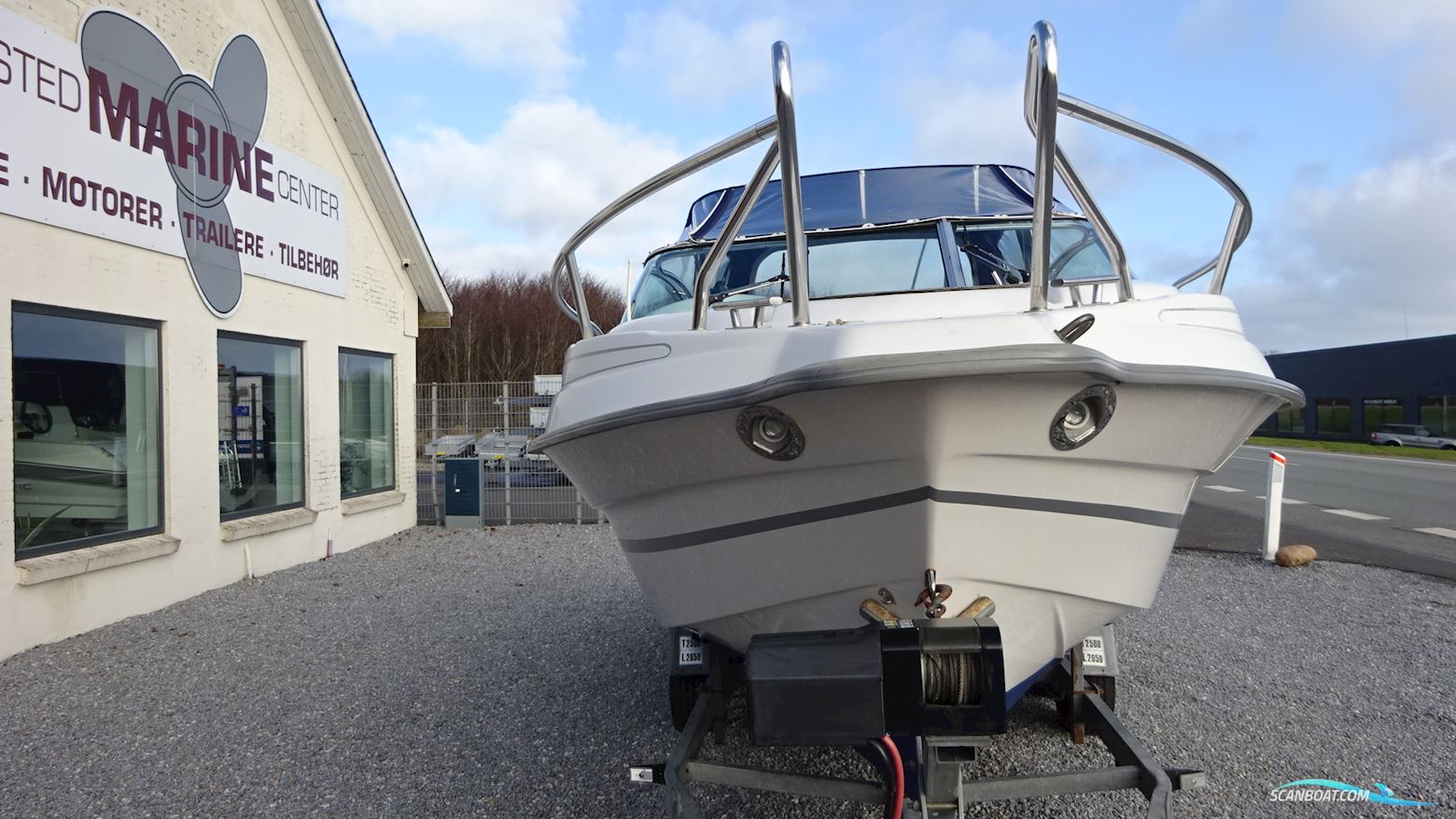 Uttern D68 Exclusive Med 4,3 Mpi og Trailer