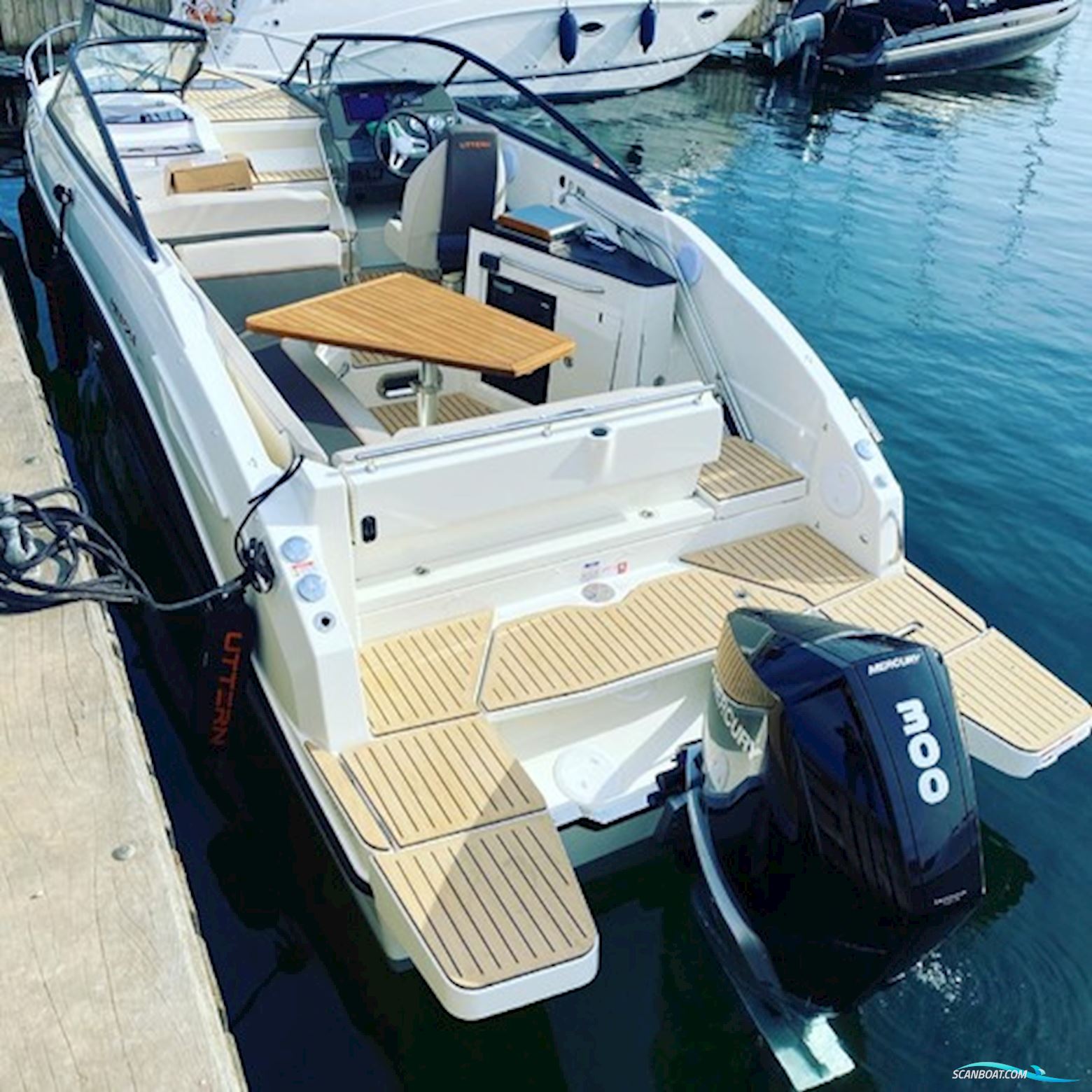 Uttern D77 m. Mercury 300 hk V8 DTS Verado