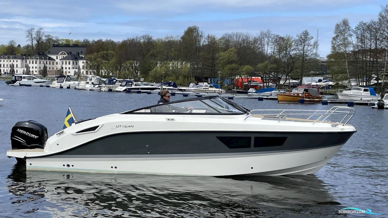 Uttern D77 Motorbåt 2018, med Mercury motor, Sverige