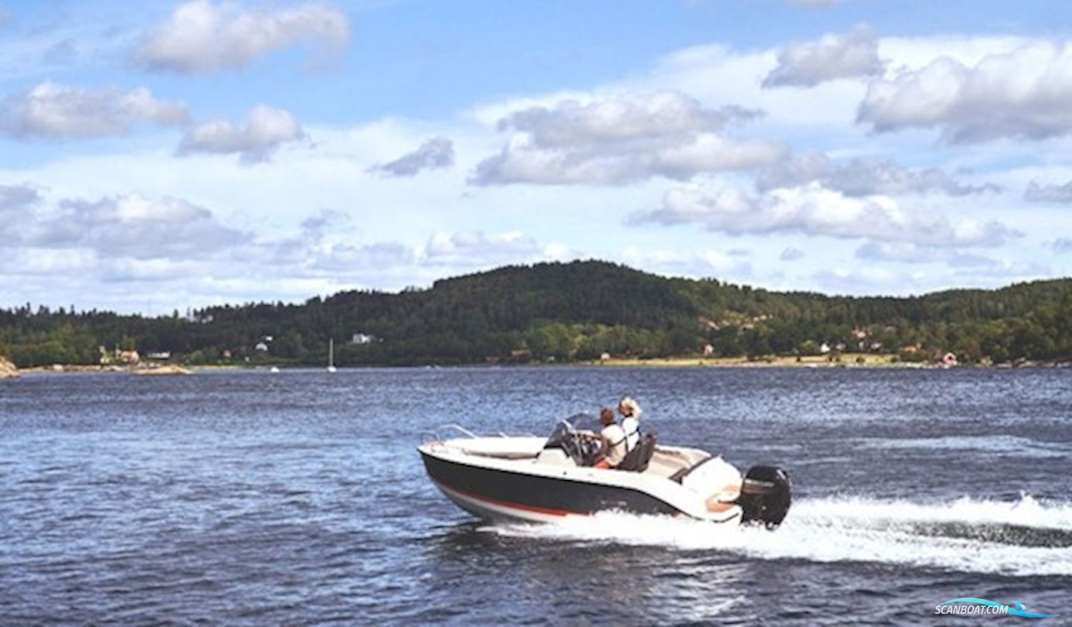 Uttern S59 – Mercury F-115 HK. CT EFI