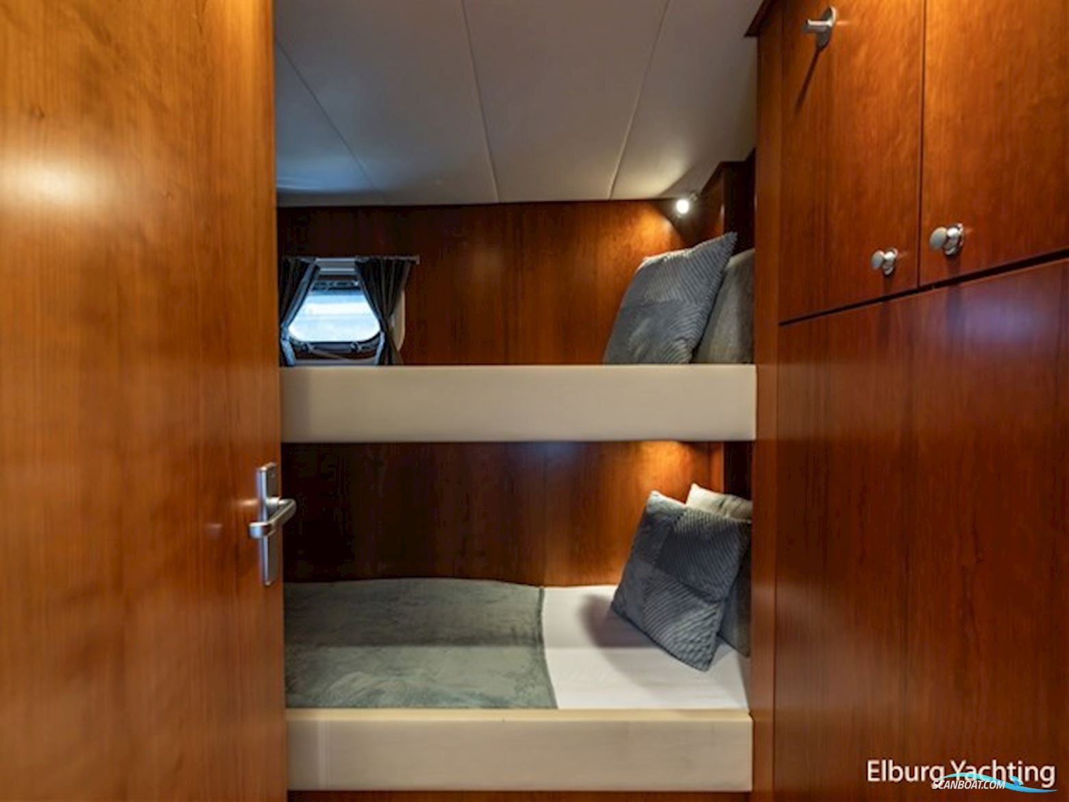 Valk Continental 1900 - Wheelhouse