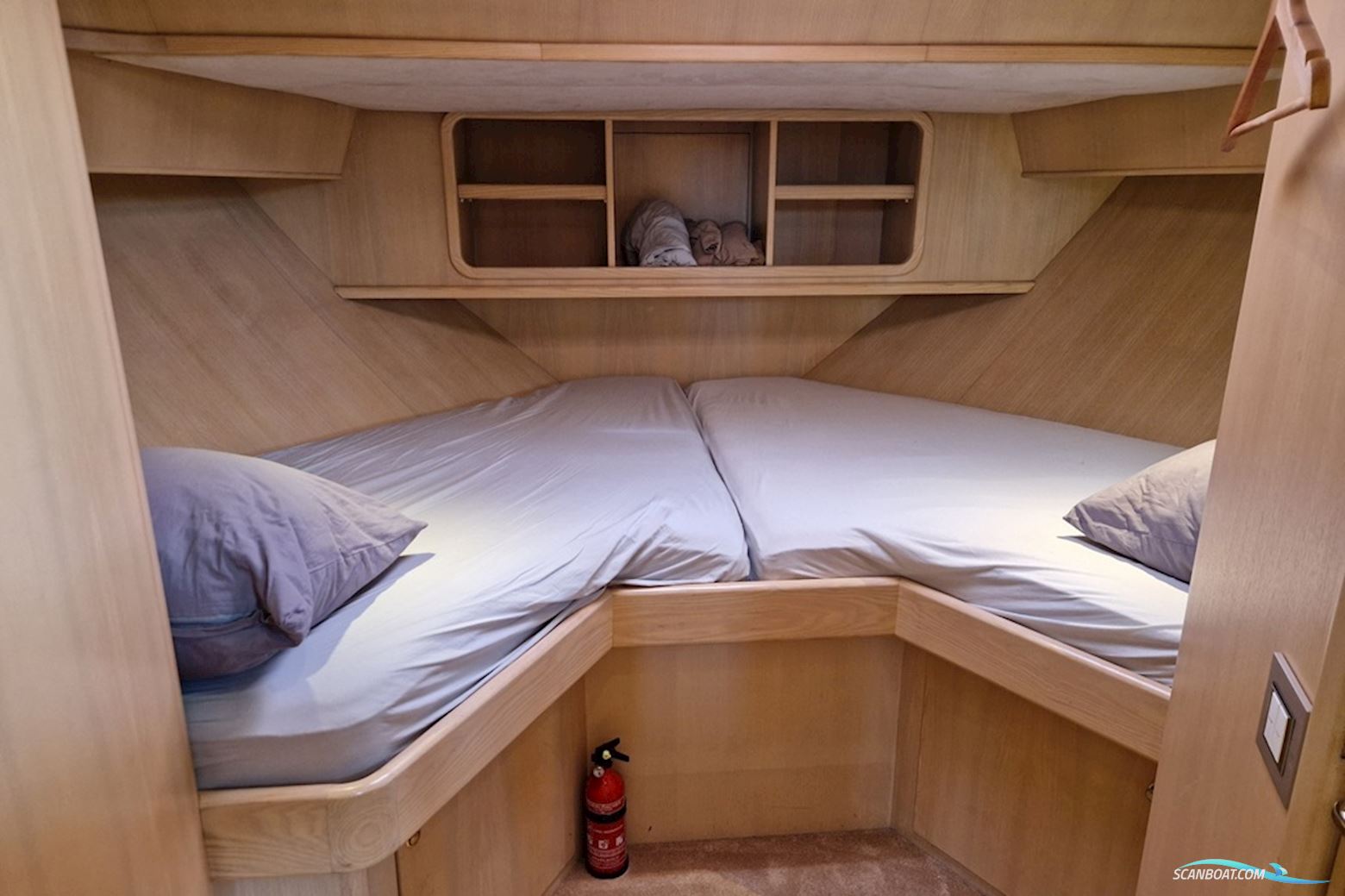 Valk Vitesse 48