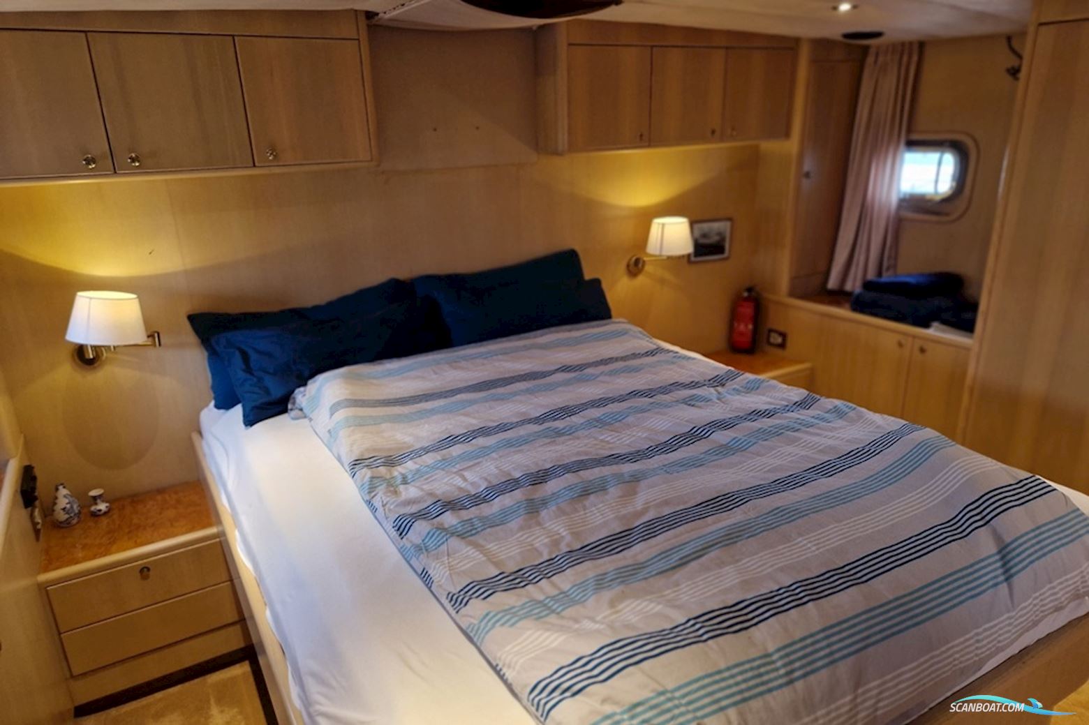 Valk Vitesse 48
