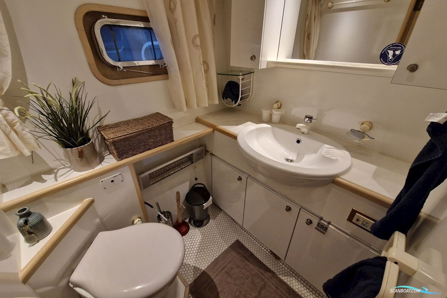 Valk Vitesse 48