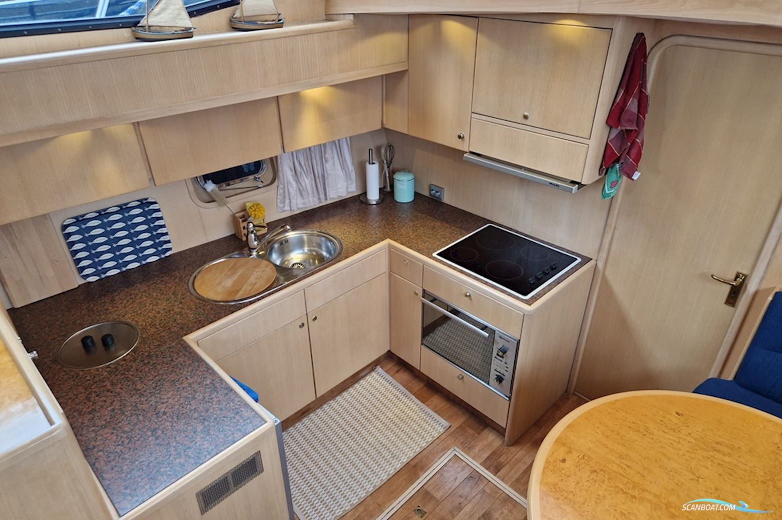 Valk Vitesse 48