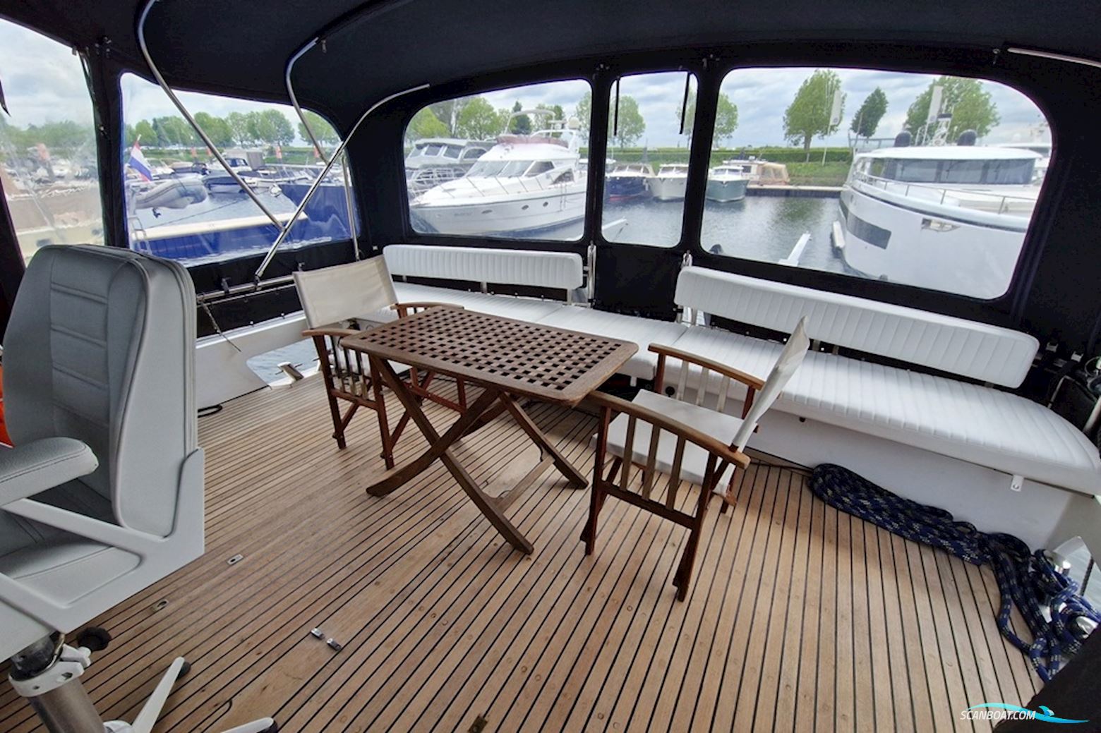 Valk Vitesse 48