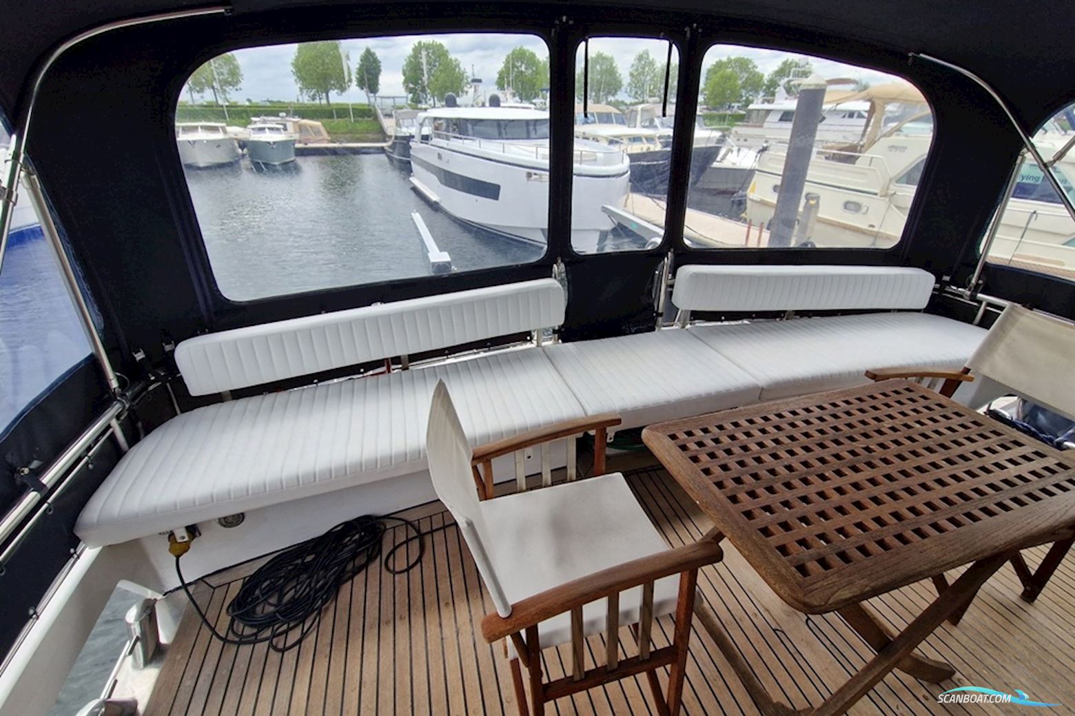 Valk Vitesse 48