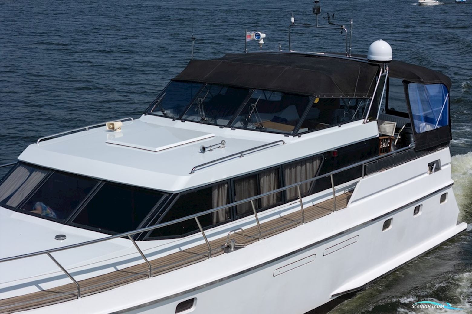 Valk Vitesse 48