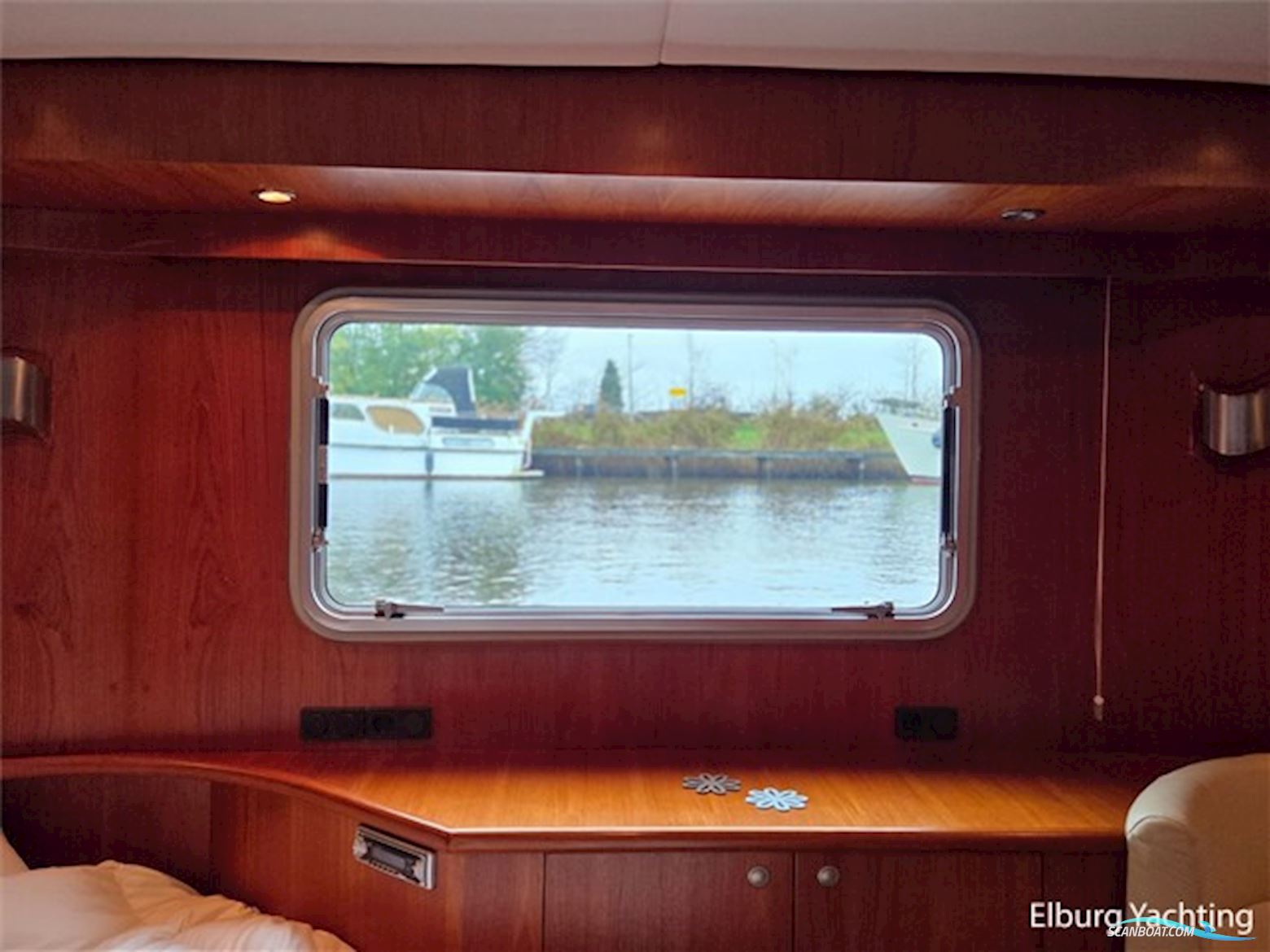 Van den Hoven Exclusive 1600 