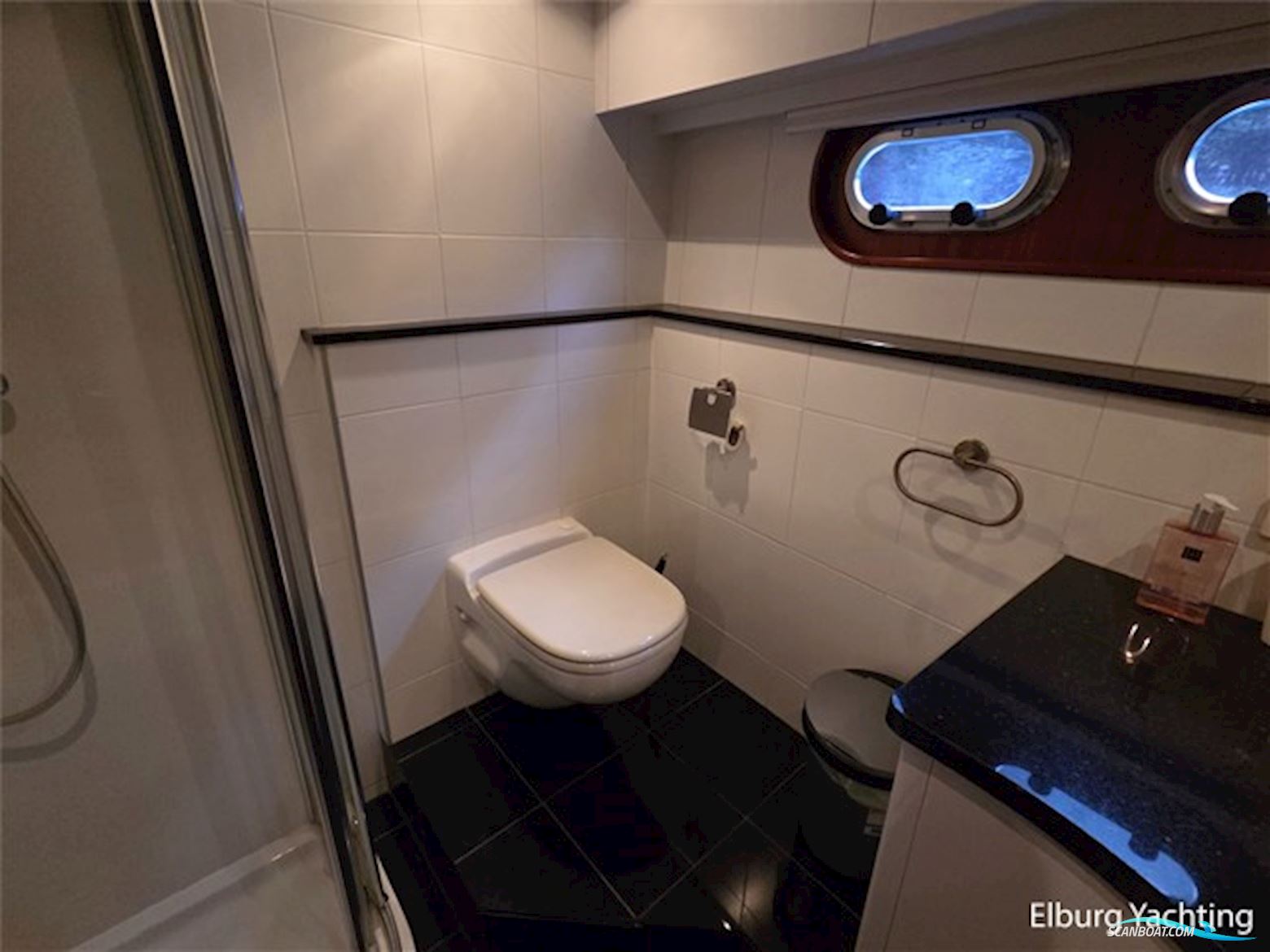 Van den Hoven Exclusive 1600 