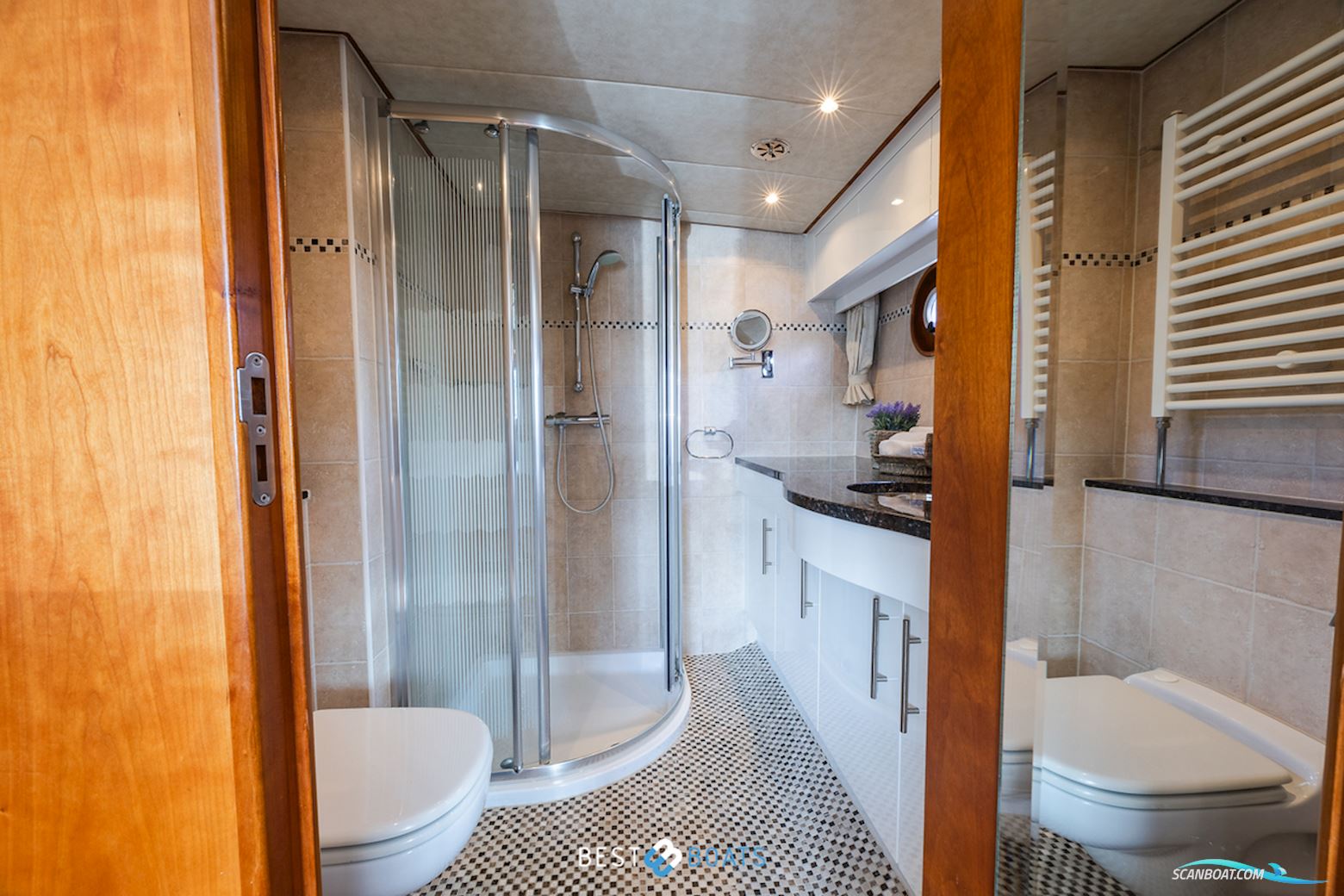 Van Den Hoven Exclusive 1600