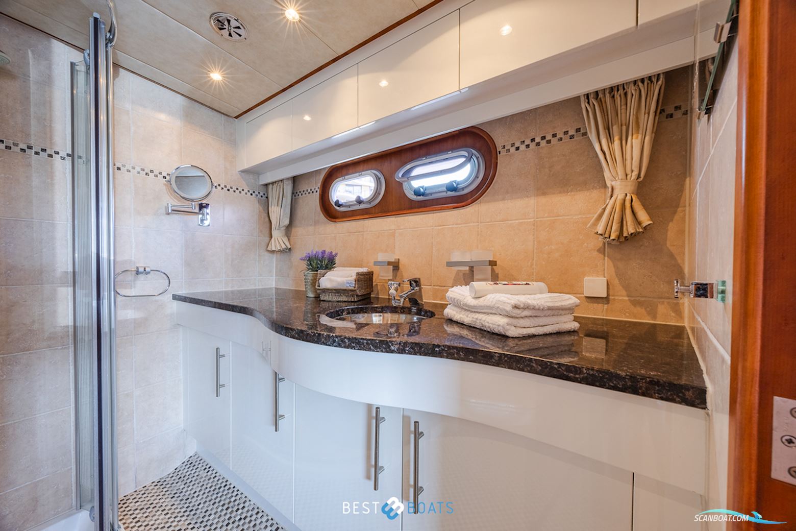 Van Den Hoven Exclusive 1600