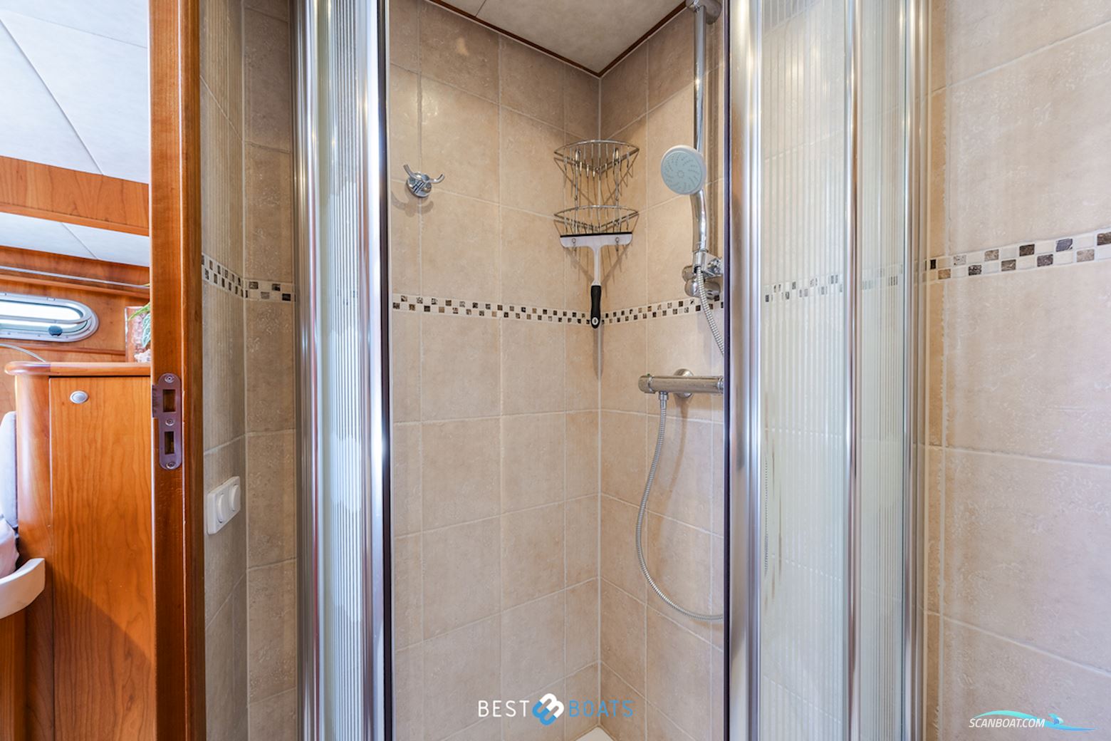 Van Den Hoven Exclusive 1600