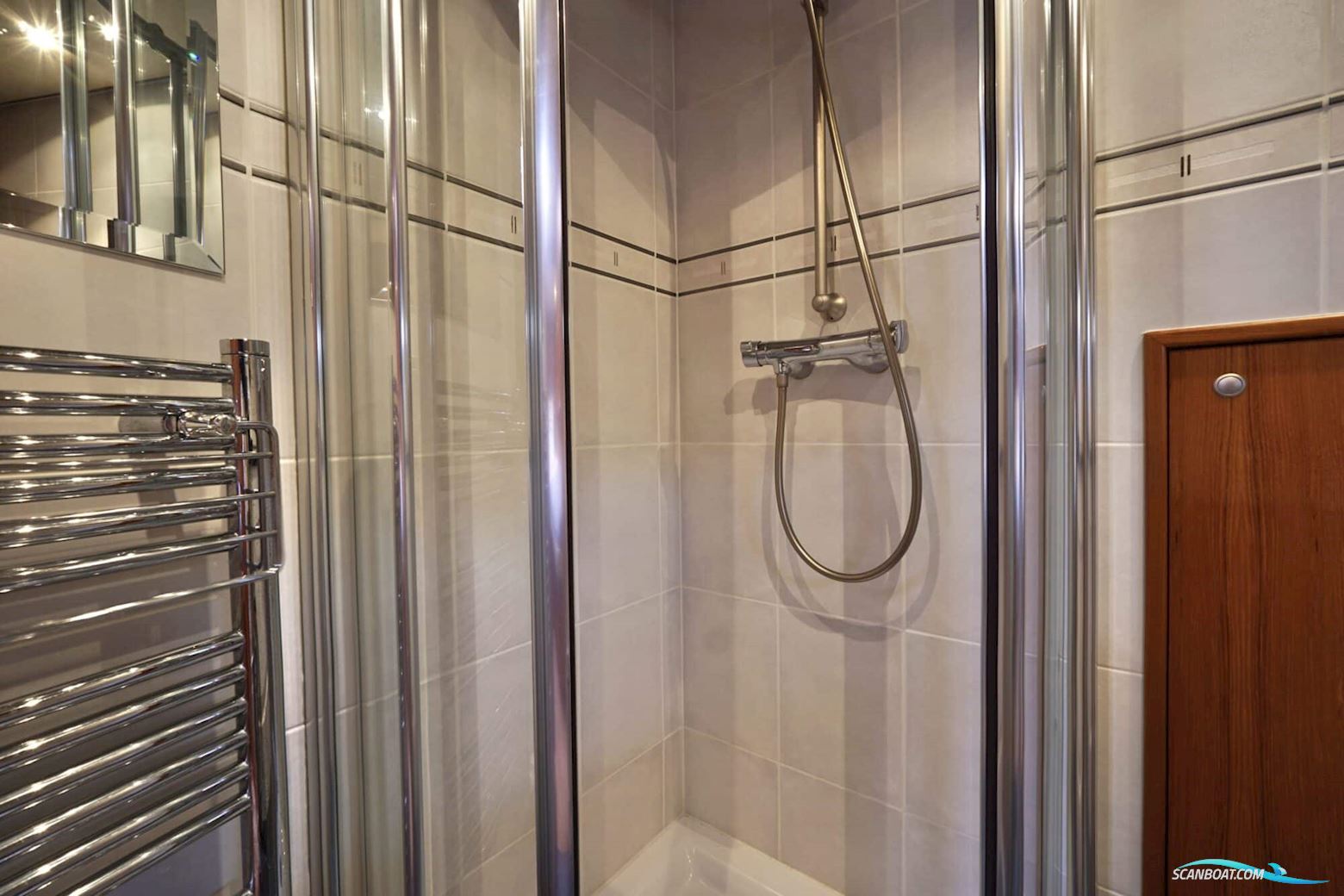 Van den Hoven Exclusive 18.00 VS