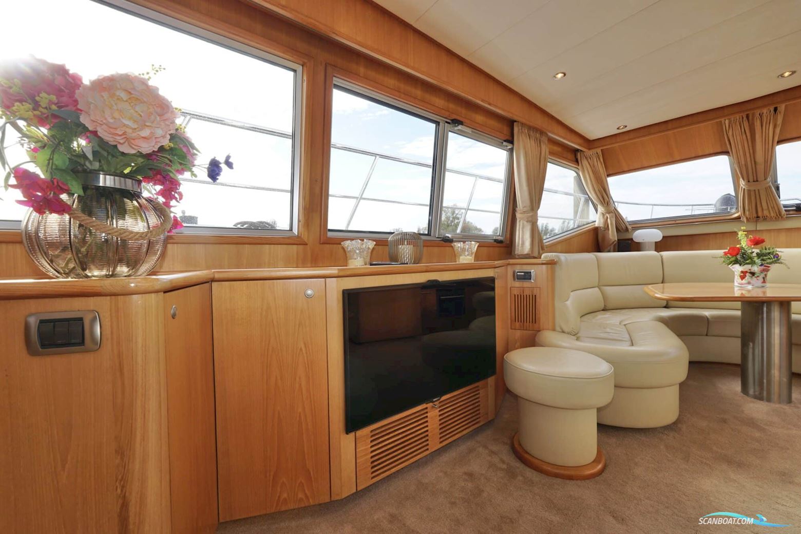 Van den Hoven Exclusive 18.00 VS