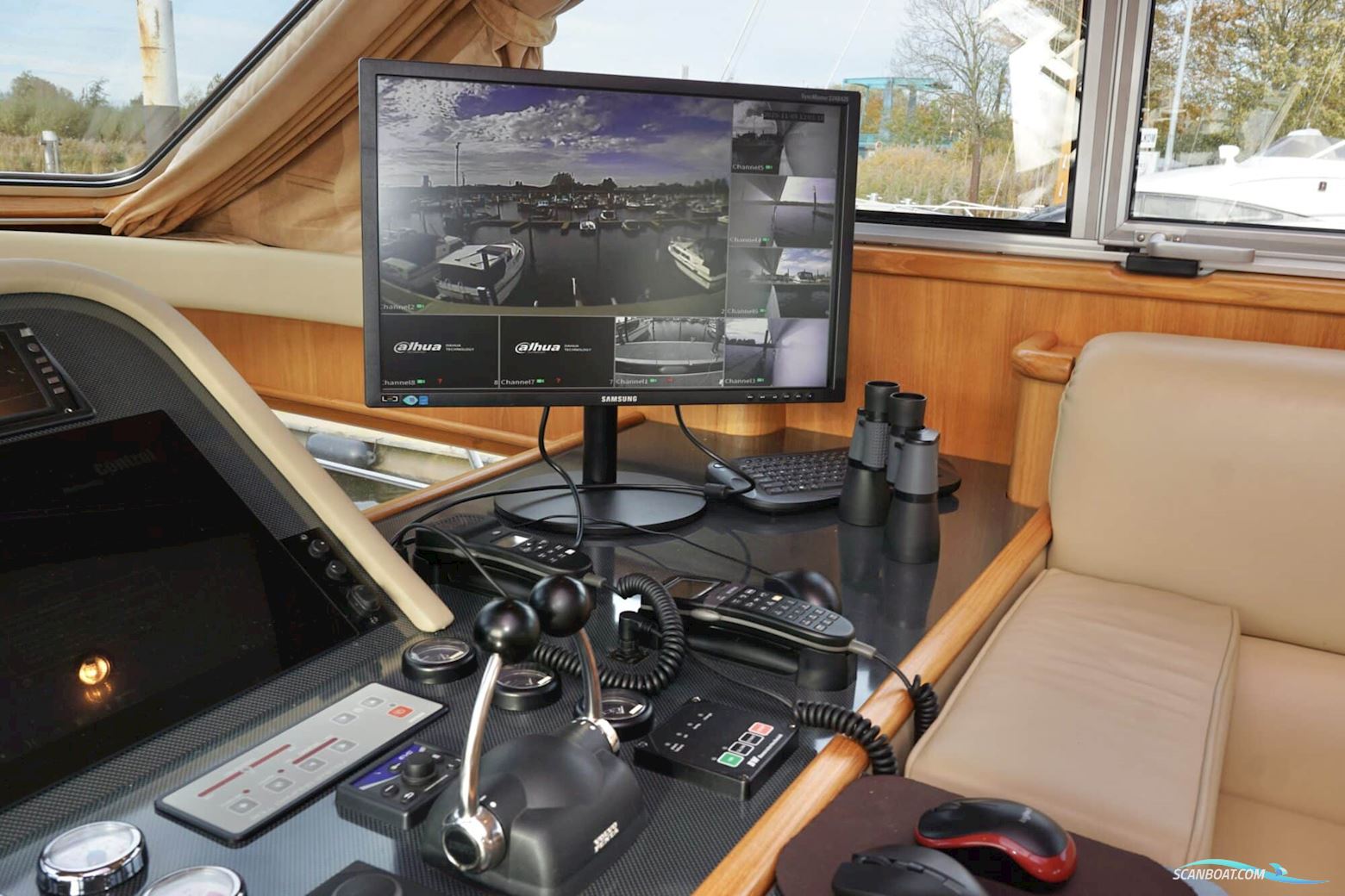 Van den Hoven Exclusive 18.00 VS