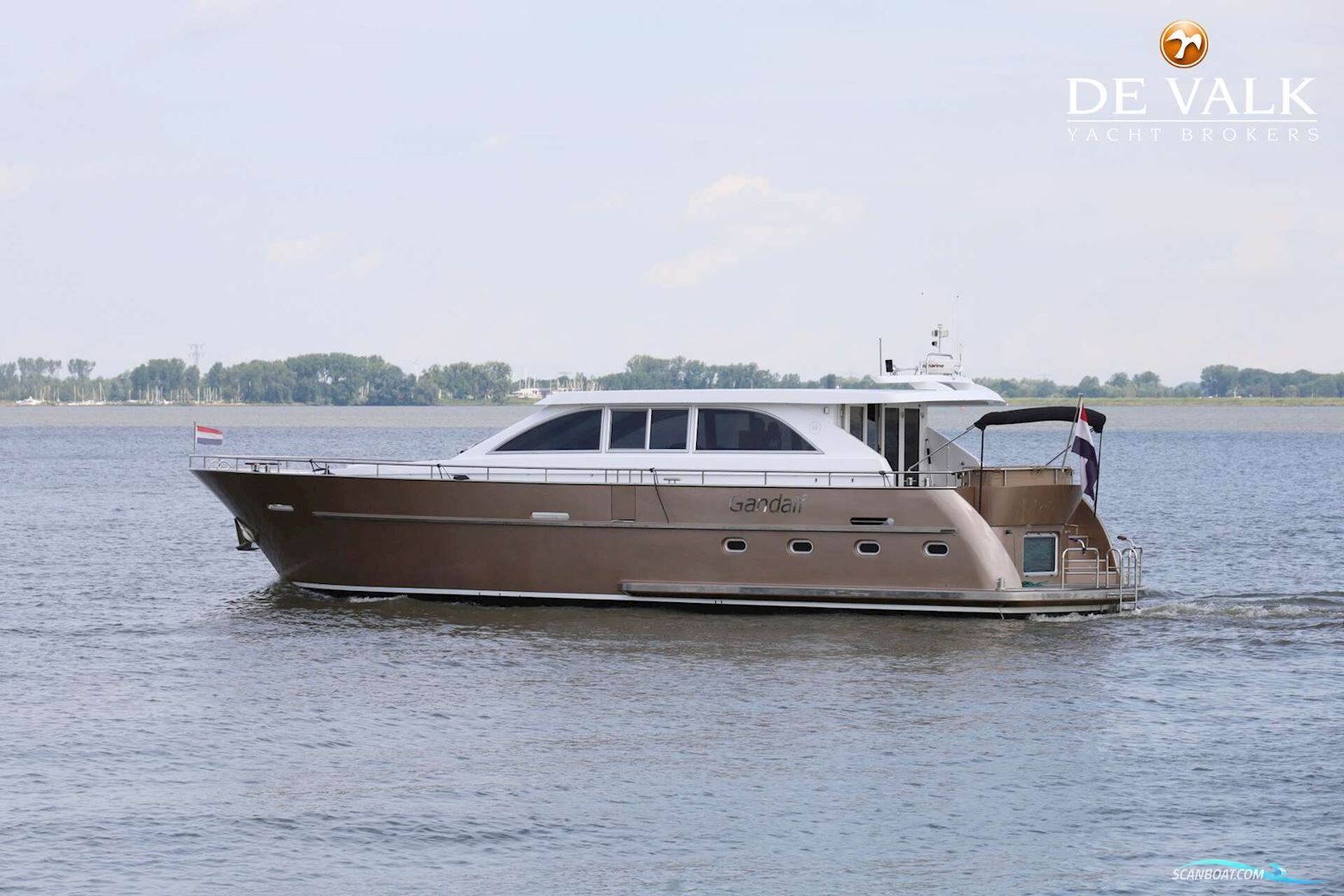 Van Den Hoven Executive 1700