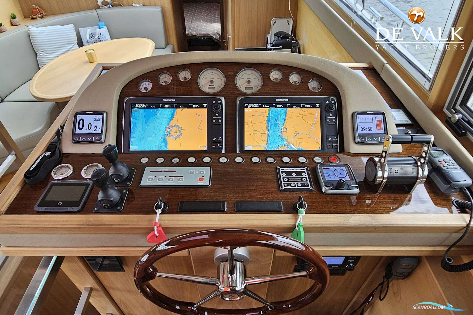 Van Den Hoven Executive 1700