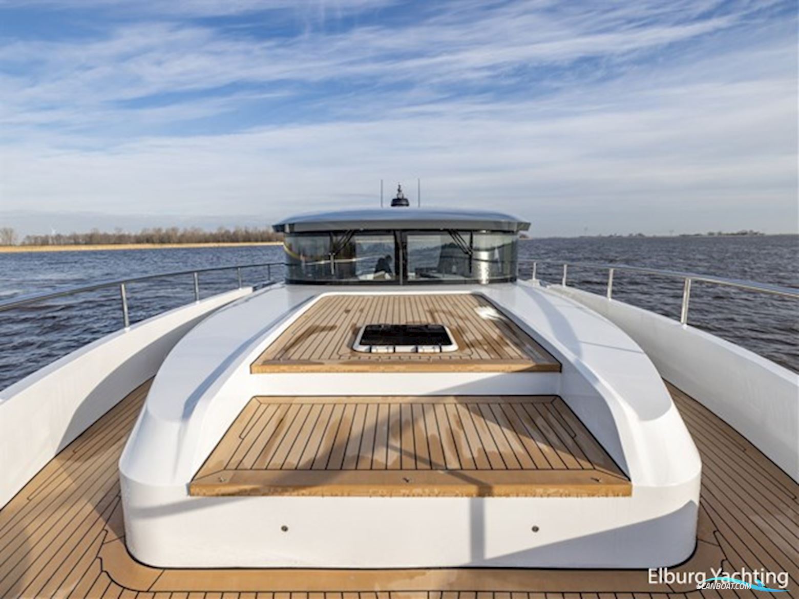 Van den Hoven Voyager 50 