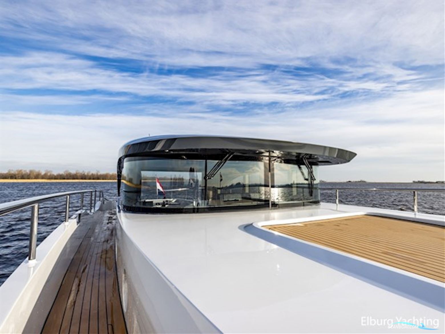 Van den Hoven Voyager 50 