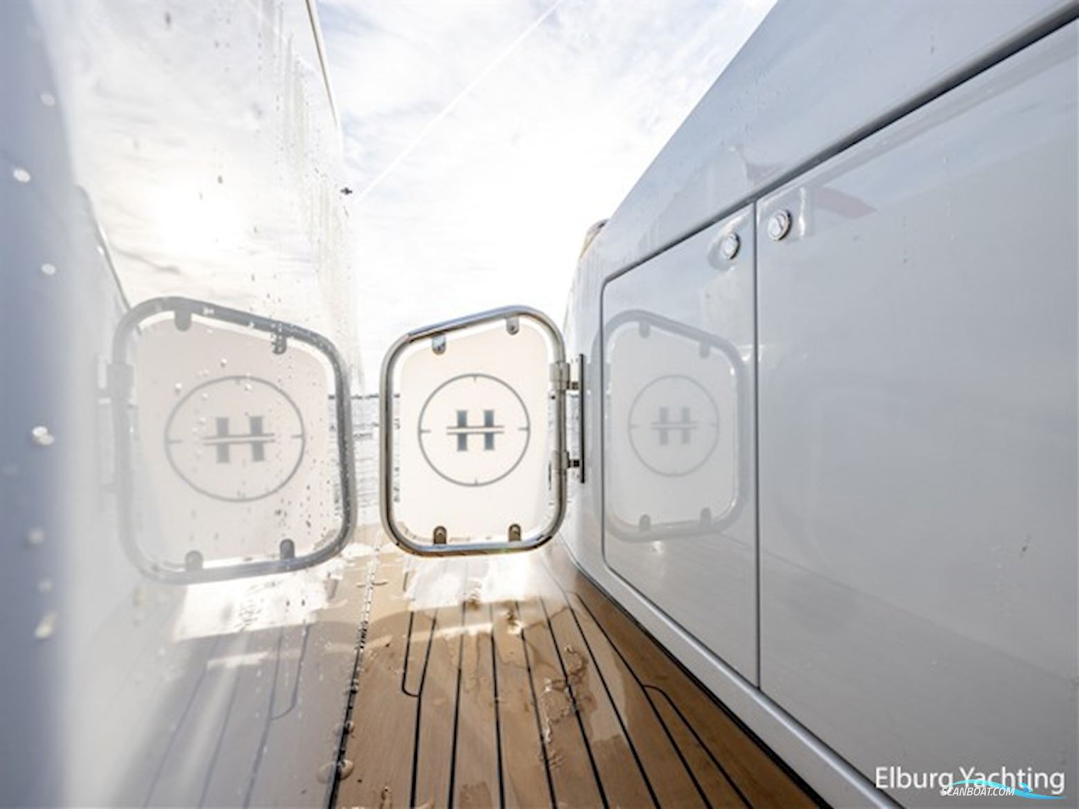 Van den Hoven Voyager 50 