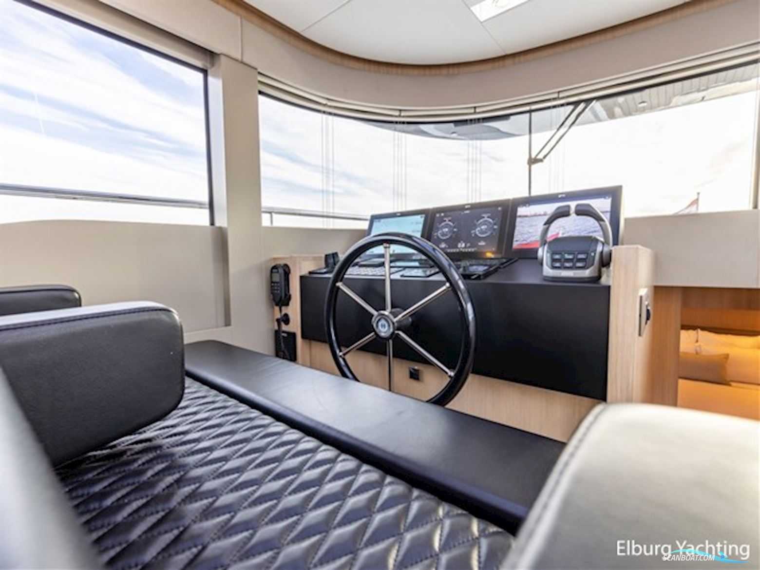 Van den Hoven Voyager 50 