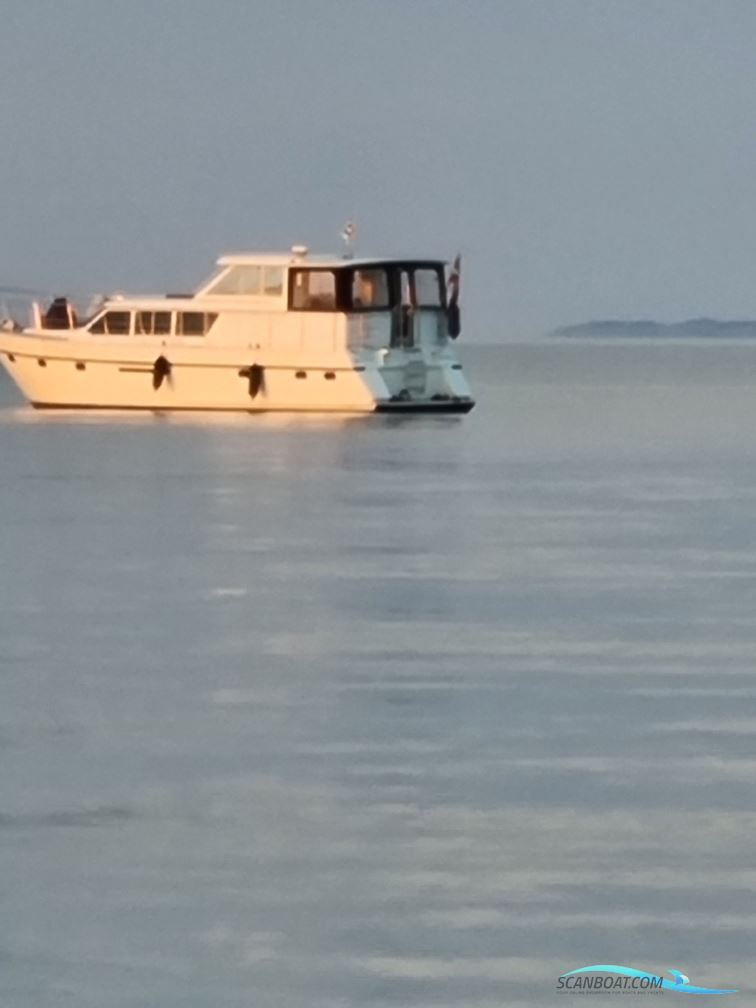 Van Der Valk 49 Royal Cruiser