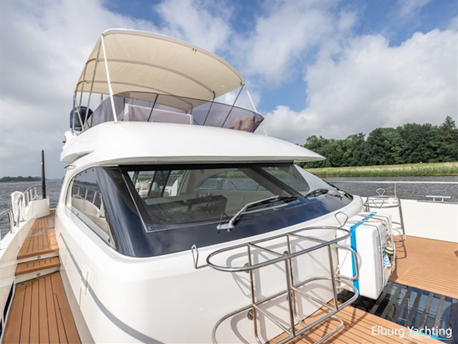 Van Der Valk Beachclub 660 - Flybridge