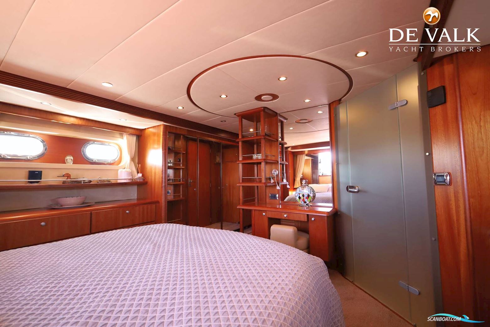 Van Der Valk Continental 1900 Wheelhouse